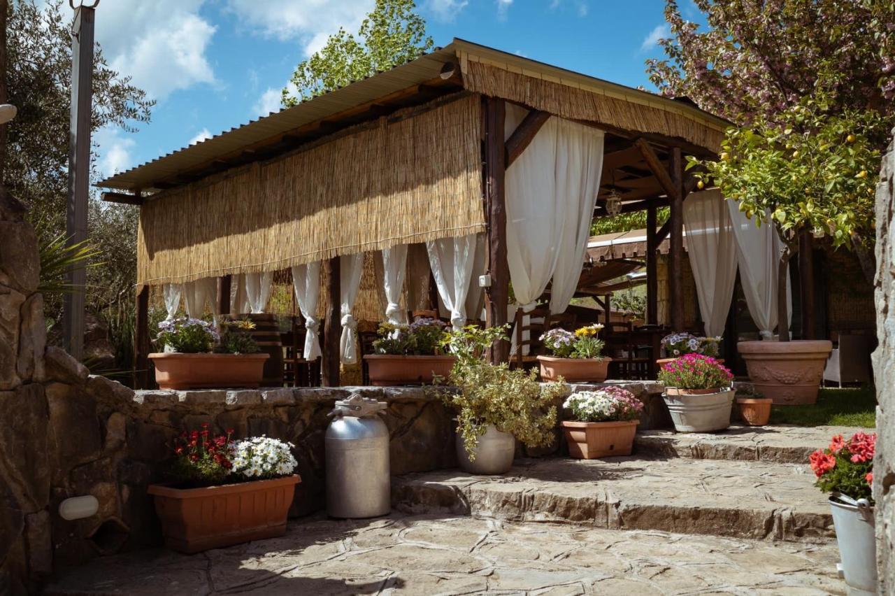 Agriturismo a casa di Susanna Santo Stefano del Sole Bagian luar foto